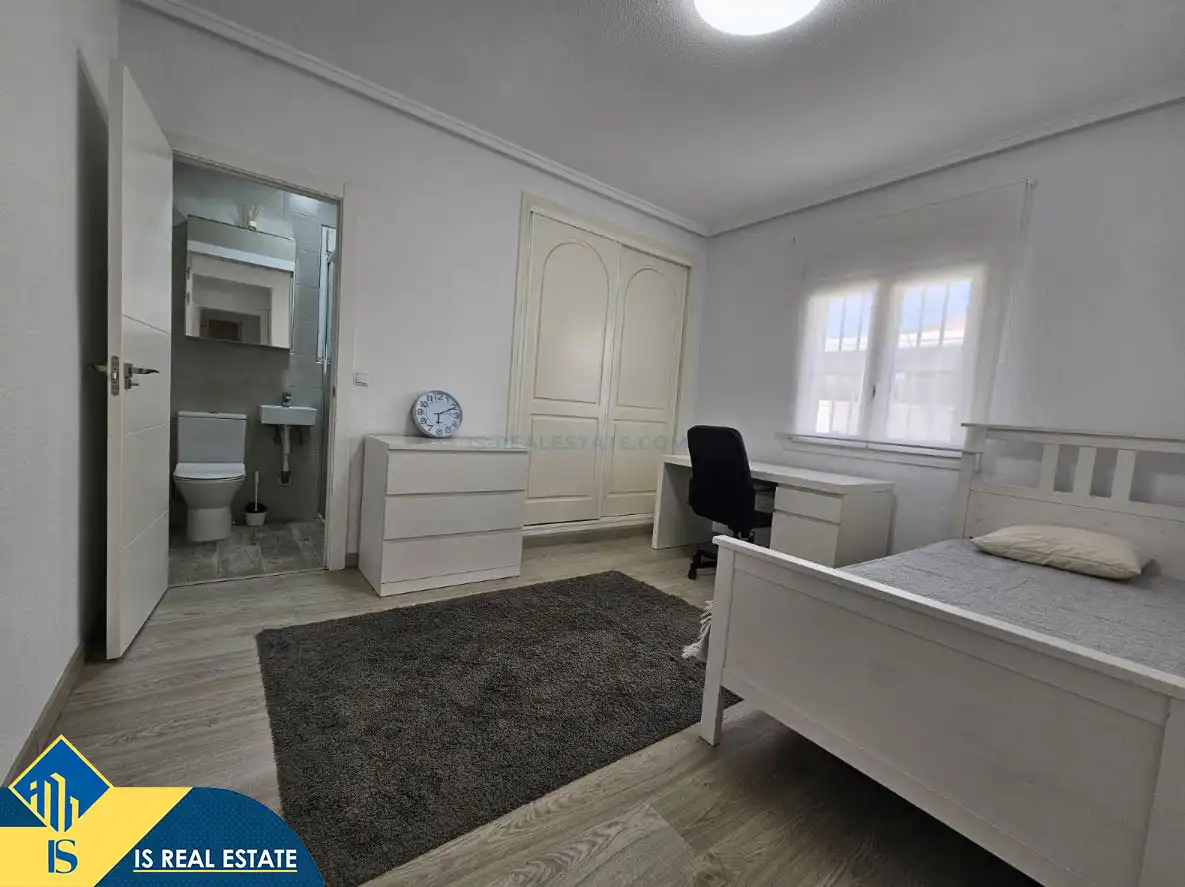 Dormitori de Casa o xalet en venda en Rojales amb Aire condicionat, Calefacció i Jardí privat