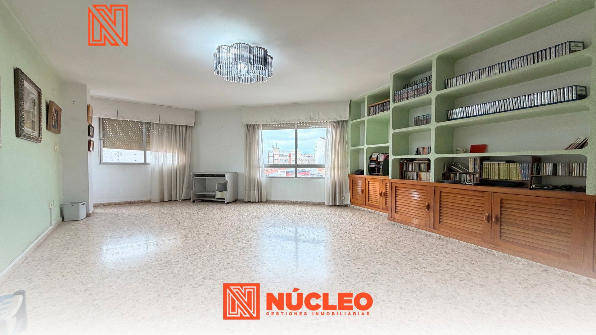 Living room of Flat for sale in Castellón de la Plana / Castelló de la Plana  with Air Conditioner, Terrace and Oven