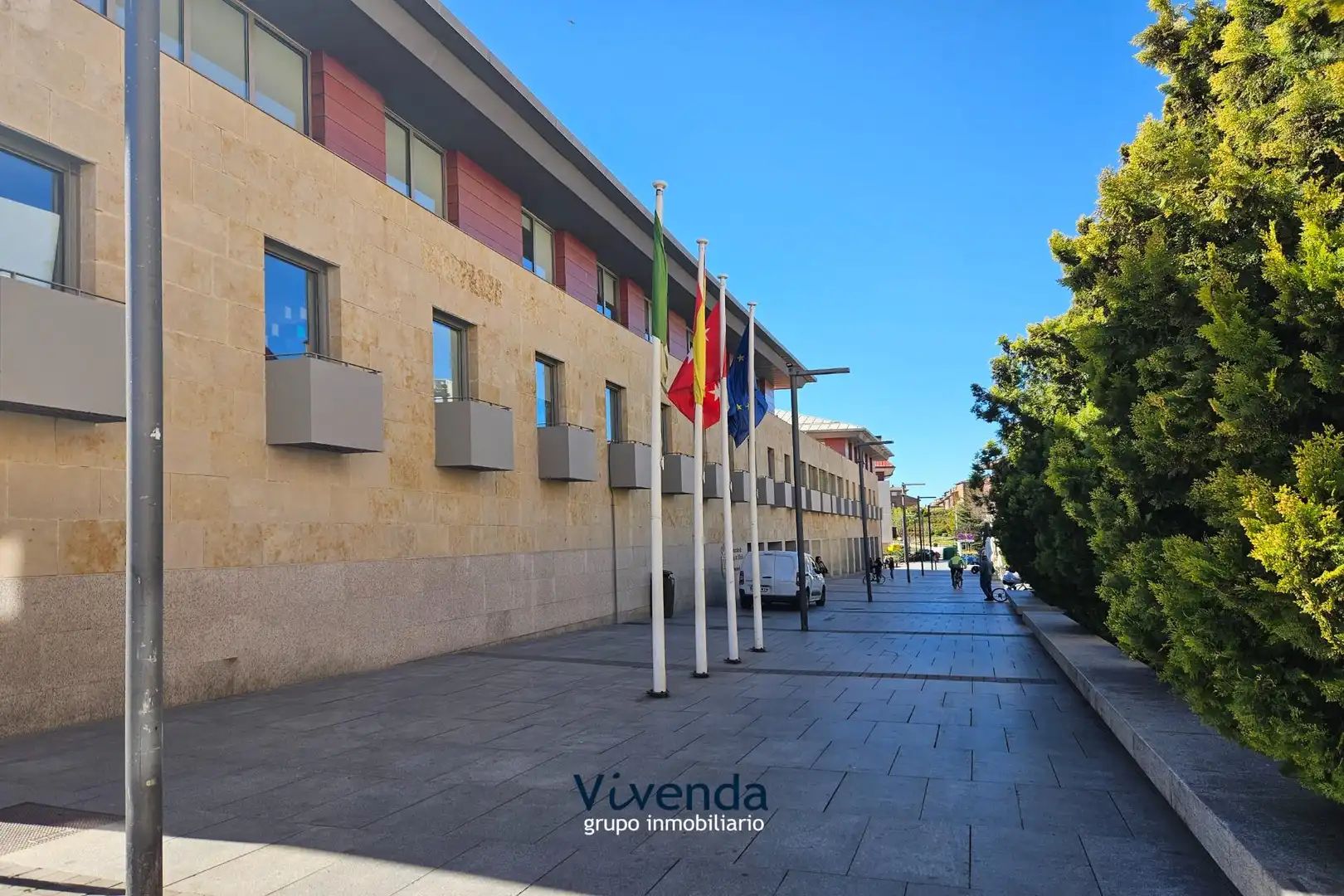 Außenansicht von Wohnung zum Verkauf in Boadilla del Monte mit Heizung und Terrasse