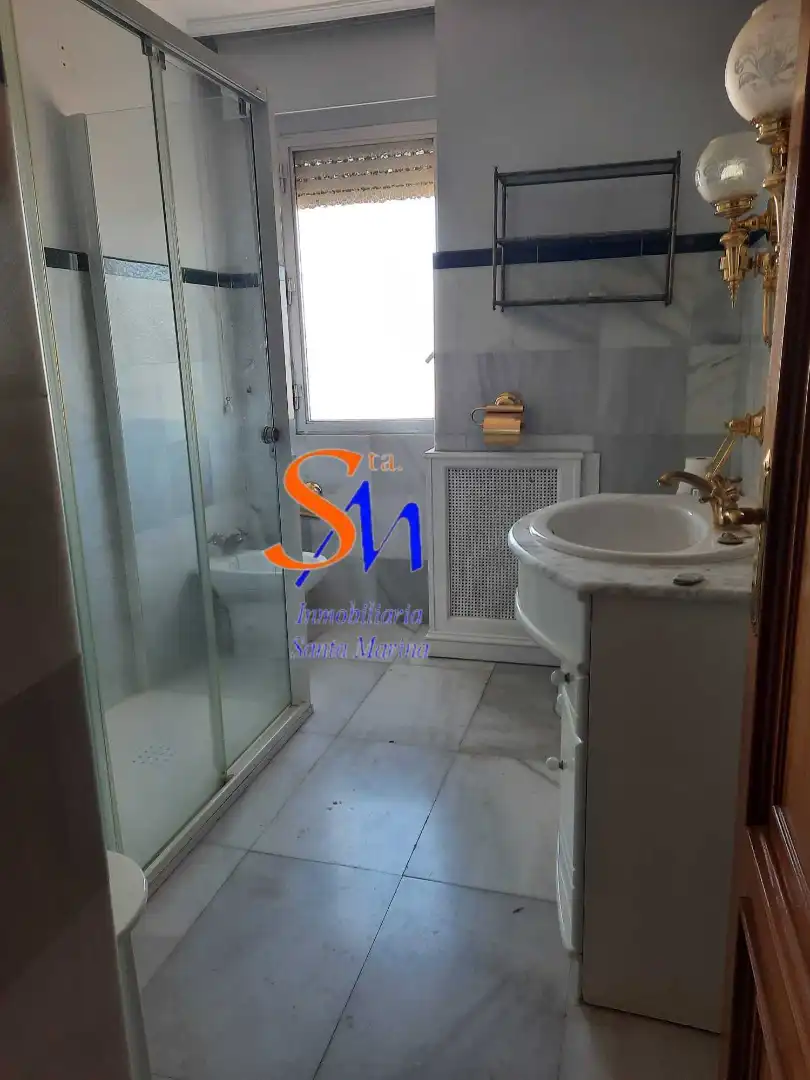 Flat with lift for sale in Avenida de Cristobal Colón 12d, imagen 11