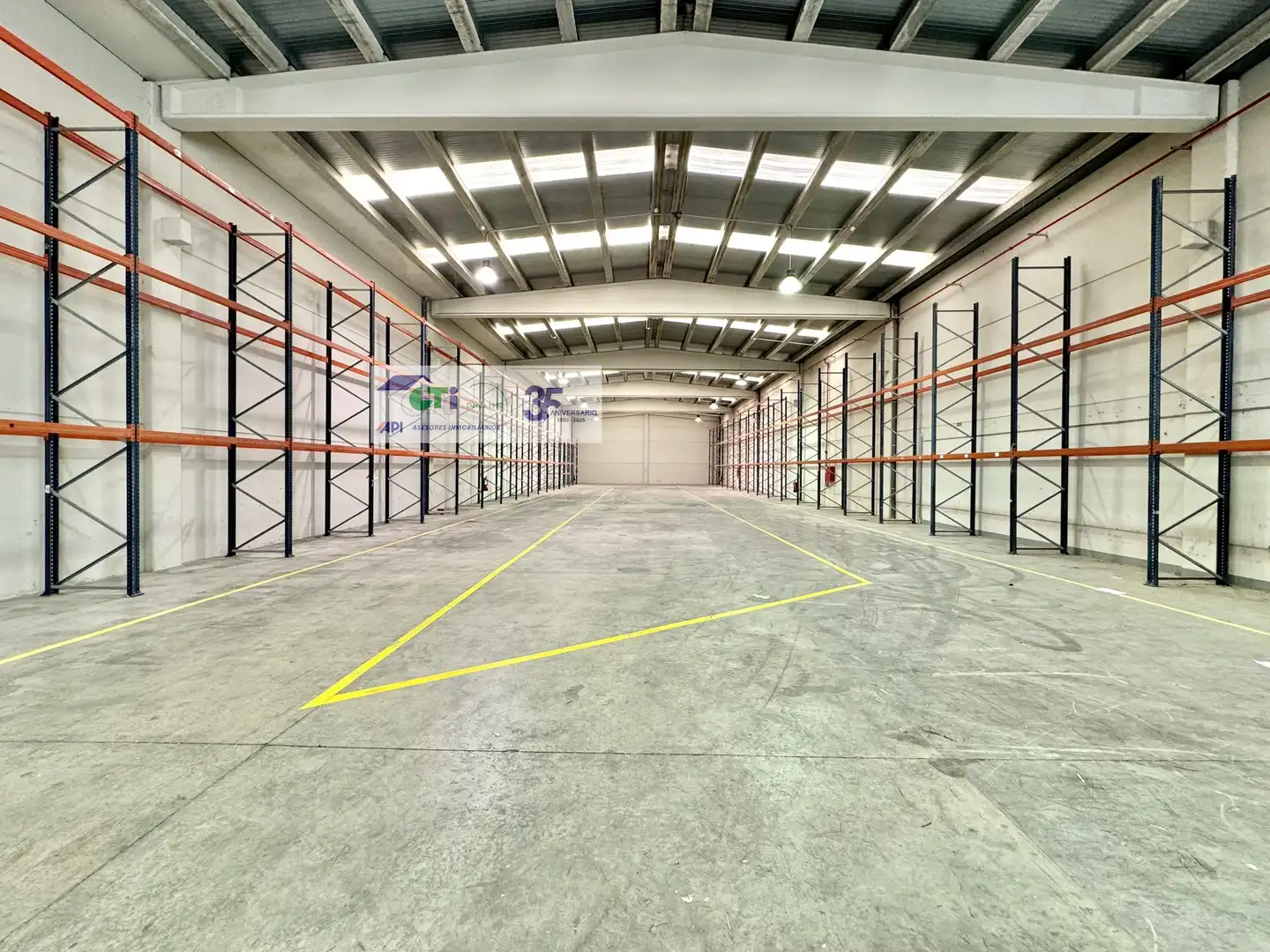 Industrial buildings for rent in La Muela