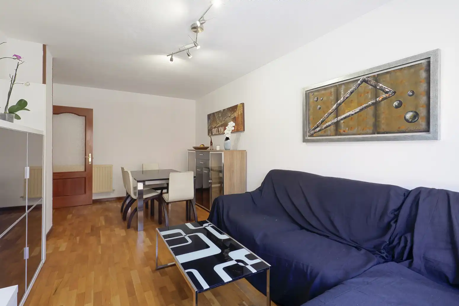 Sala de estar de Piso en venta en Oviedo  con Calefacción y Trastero