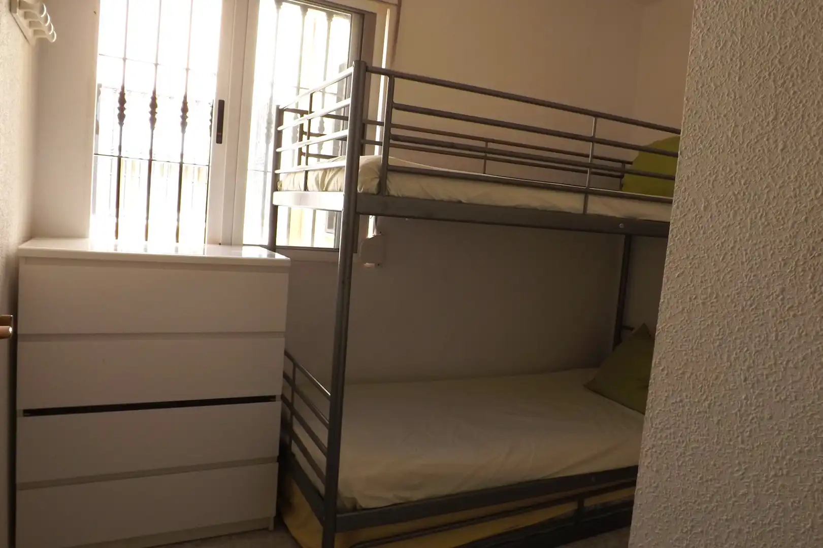 Habitación de Casa o chalet en venta en Torrevieja con Aire acondicionado, Amueblado y Horno