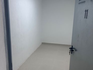 Locale commerciale in affitto a Calle alcalde Rafael Higon 1
