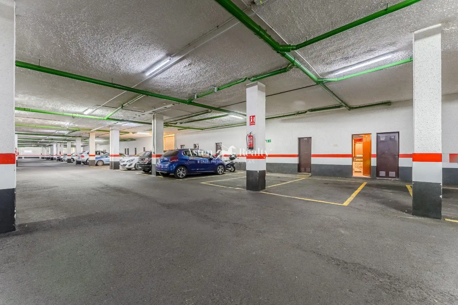 Parkplatz von Dachboden zum Verkauf in Adeje mit Klimaanlage, Terrasse und Abstellraum