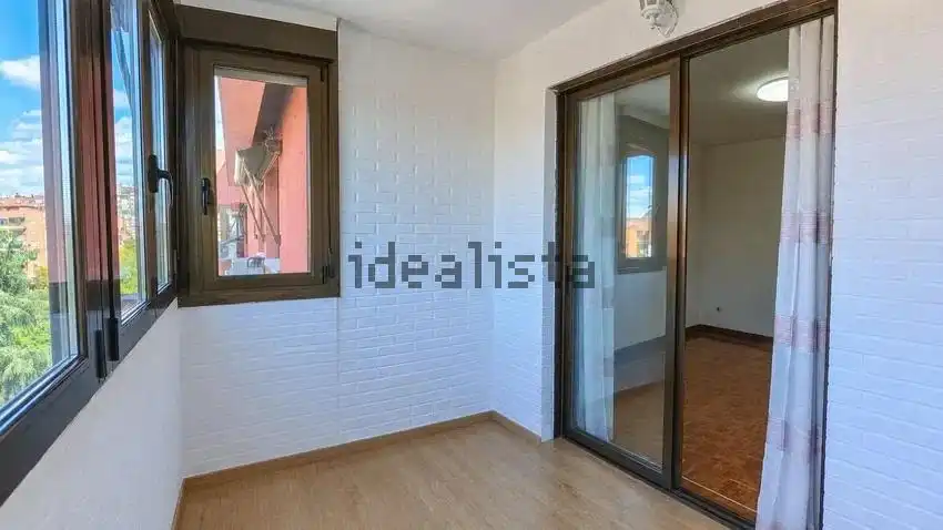 Bedroom of Flat for rent in Madrid  with Air Conditioner, Heating and Terrace