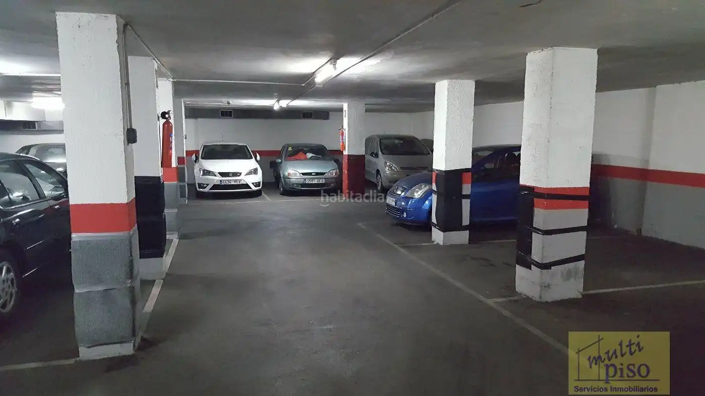 Garage zum Verkauf in Sants