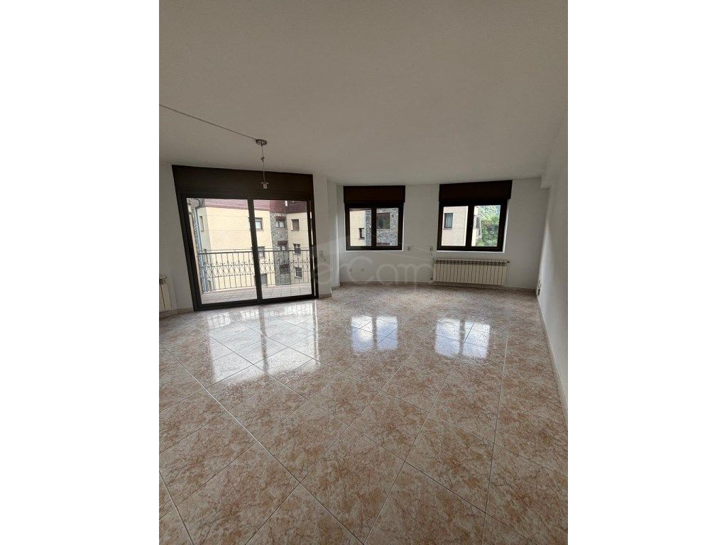 Piso de alquiler en N/A, Escaldes – Engordany