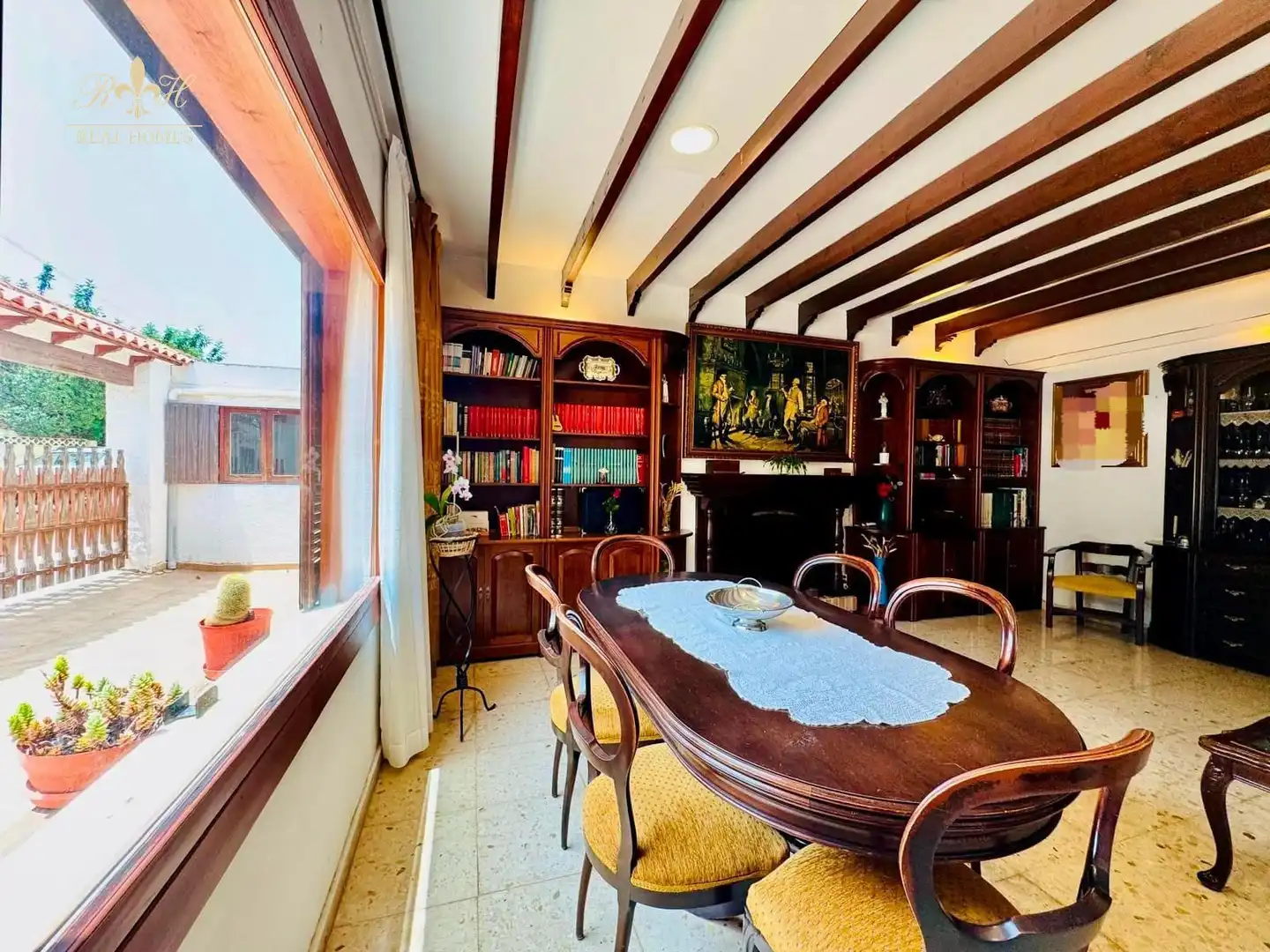 Dining room of Houses for sale in Benidorm  with Air Conditioner, Terrace and Swimming Pool