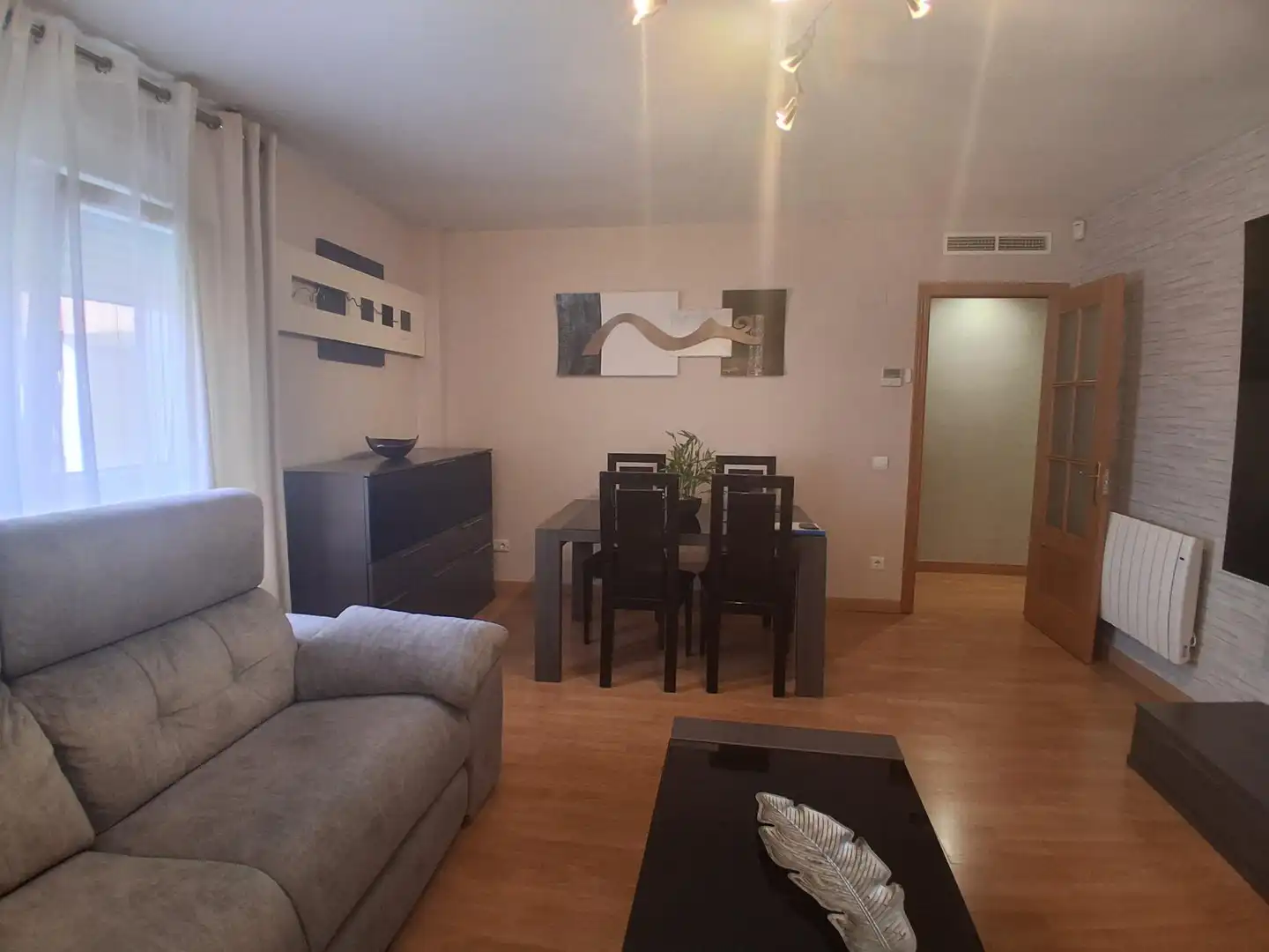 Sala de estar de Piso en venta en Cedillo del Condado con Calefacción y Trastero
