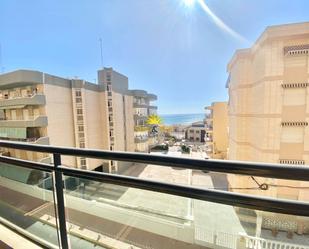 Vista exterior de Apartament de lloguer en Guardamar del Segura amb Aire condicionat i Balcó