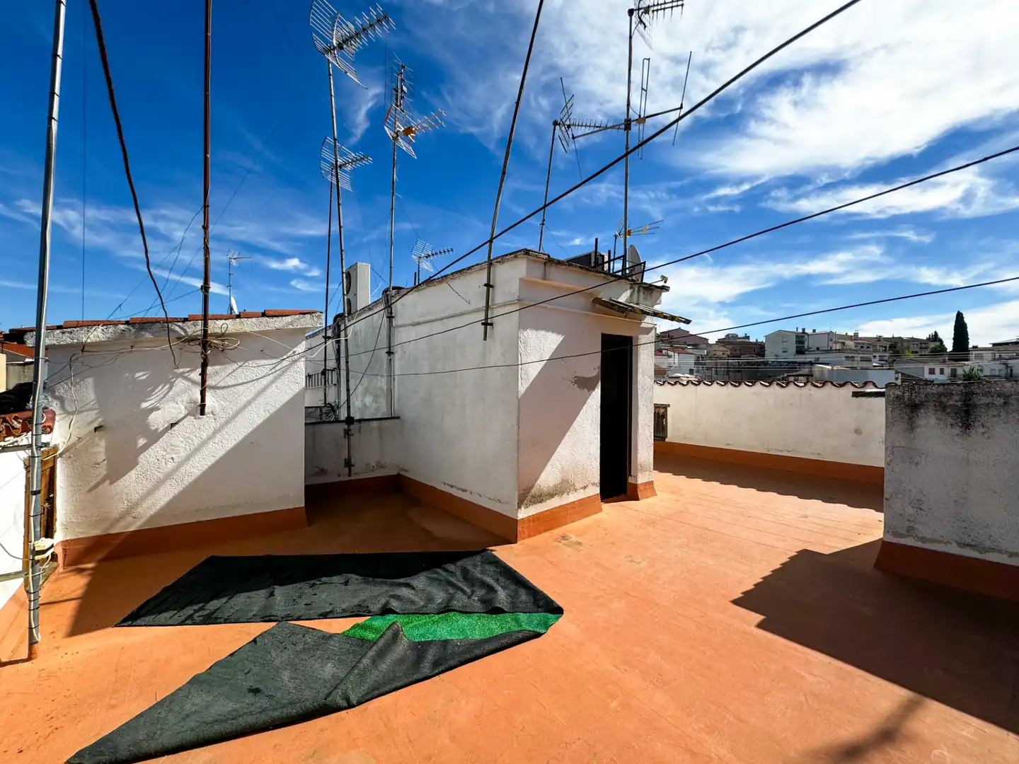 Vista exterior de Piso en venta en Sentmenat con Aire acondicionado y Terraza