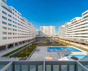 Vista exterior de Pis de lloguer en  Madrid Capital amb Aire condicionat, Calefacció i Piscina comunitària