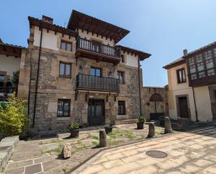 Vista exterior de Pis en venda en Bárcena de Pie de Concha amb Parquet i Balcó