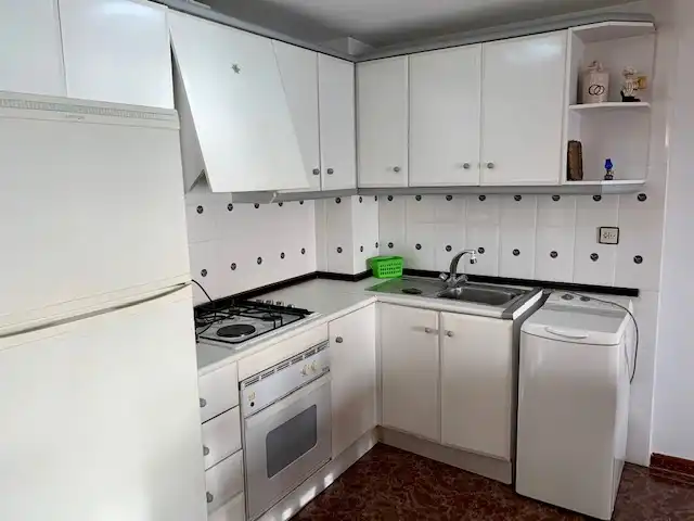 Apartament amb ascensor de lloguer a Avinguda de Pau Béjar, imagen 7