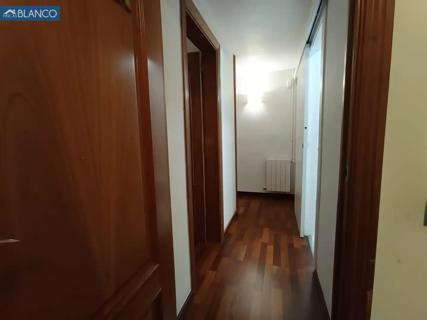Piso en venta en L'Hospitalet de Llobregat con Aire acondicionado, Calefacción y Parquet