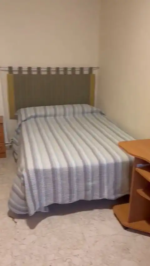 Bedroom of Flat for rent in Granada  with Heating, Furnished and Washing machine