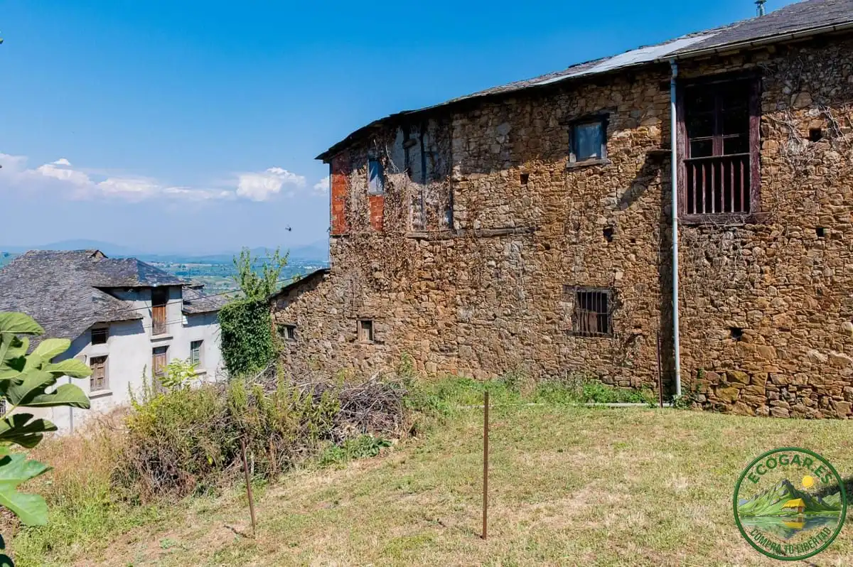 Vista exterior de Casa o xalet en venda en Corullón