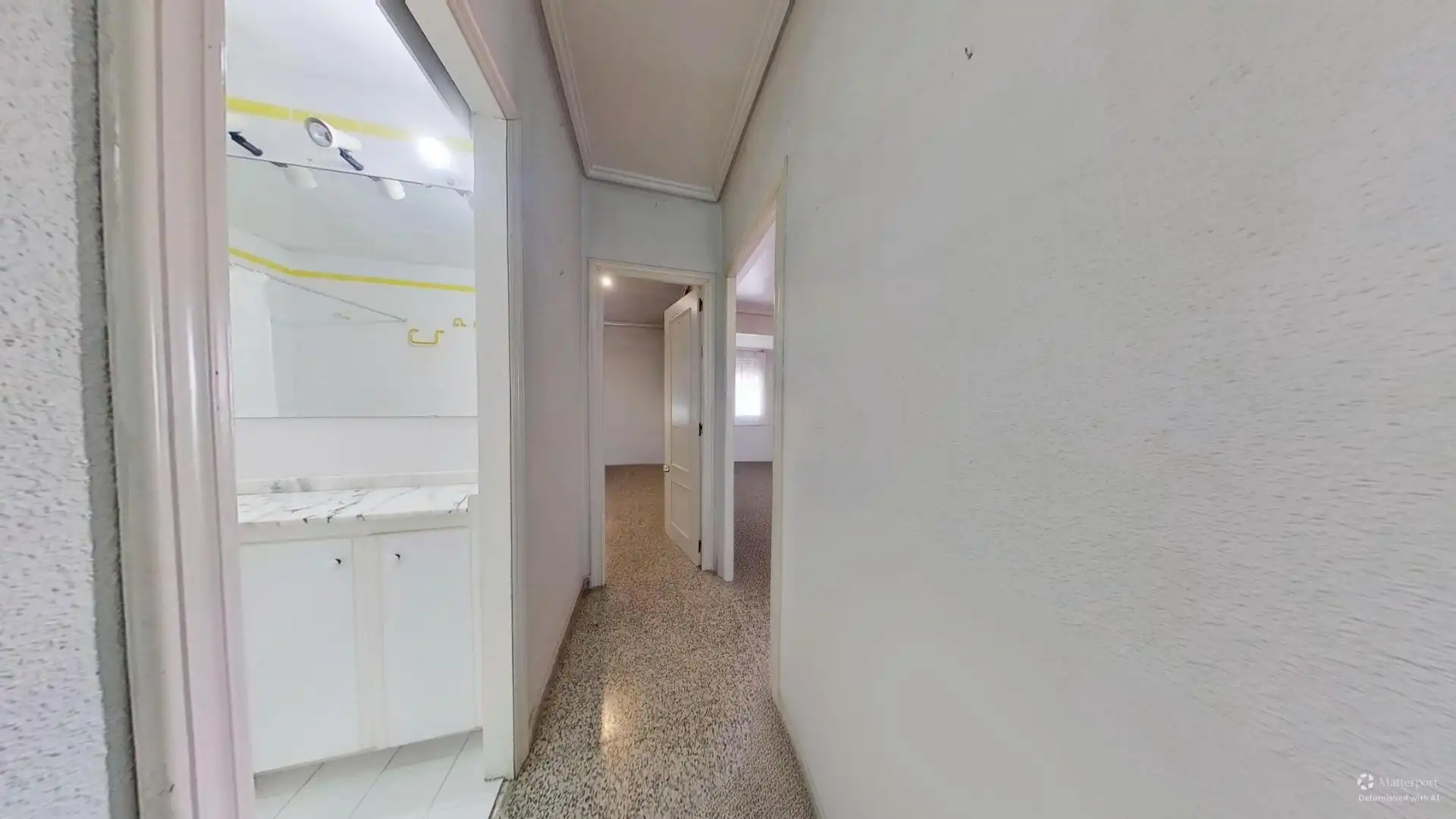 Flat for sale in Valencia  with Air Conditioner, Terrace and Storage room