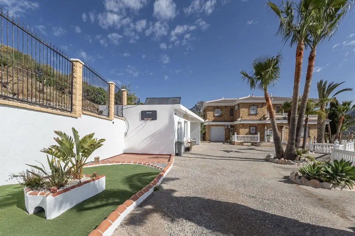 Vista exterior de Casa o chalet en venta en Ítrabo con Calefacción, Jardín privado y Terraza