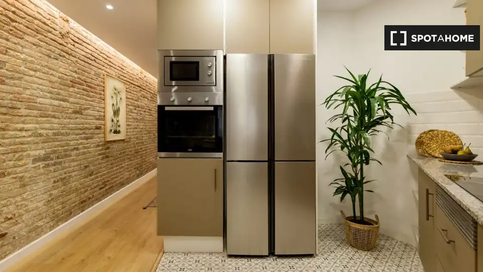 Room in Sant Gervasi- Galvany