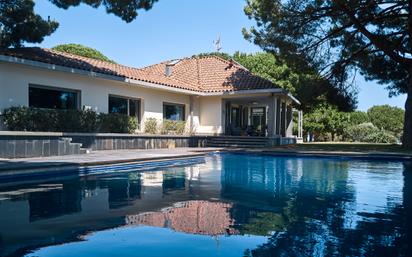 Piscina de Casa o xalet en venda en Arenys de Mar amb Aire condicionat, Terrassa i Piscina