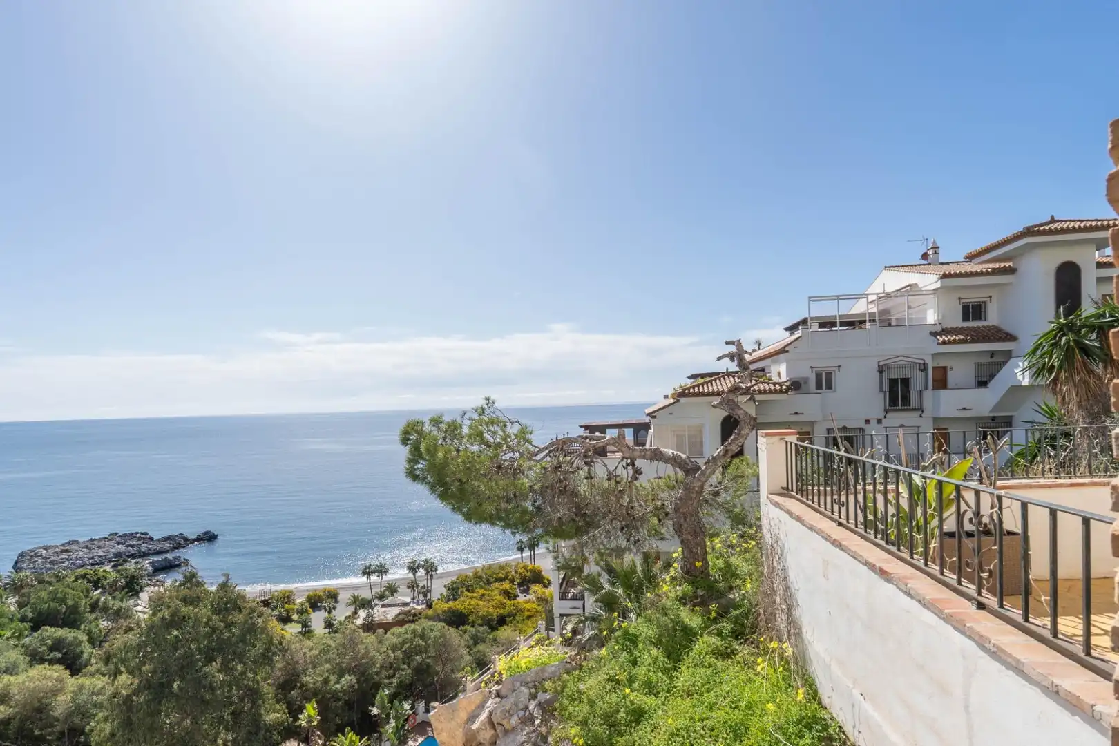 Vista exterior de Apartamento en venta en Almuñécar con Jardín privado, Terraza y Piscina comunitaria