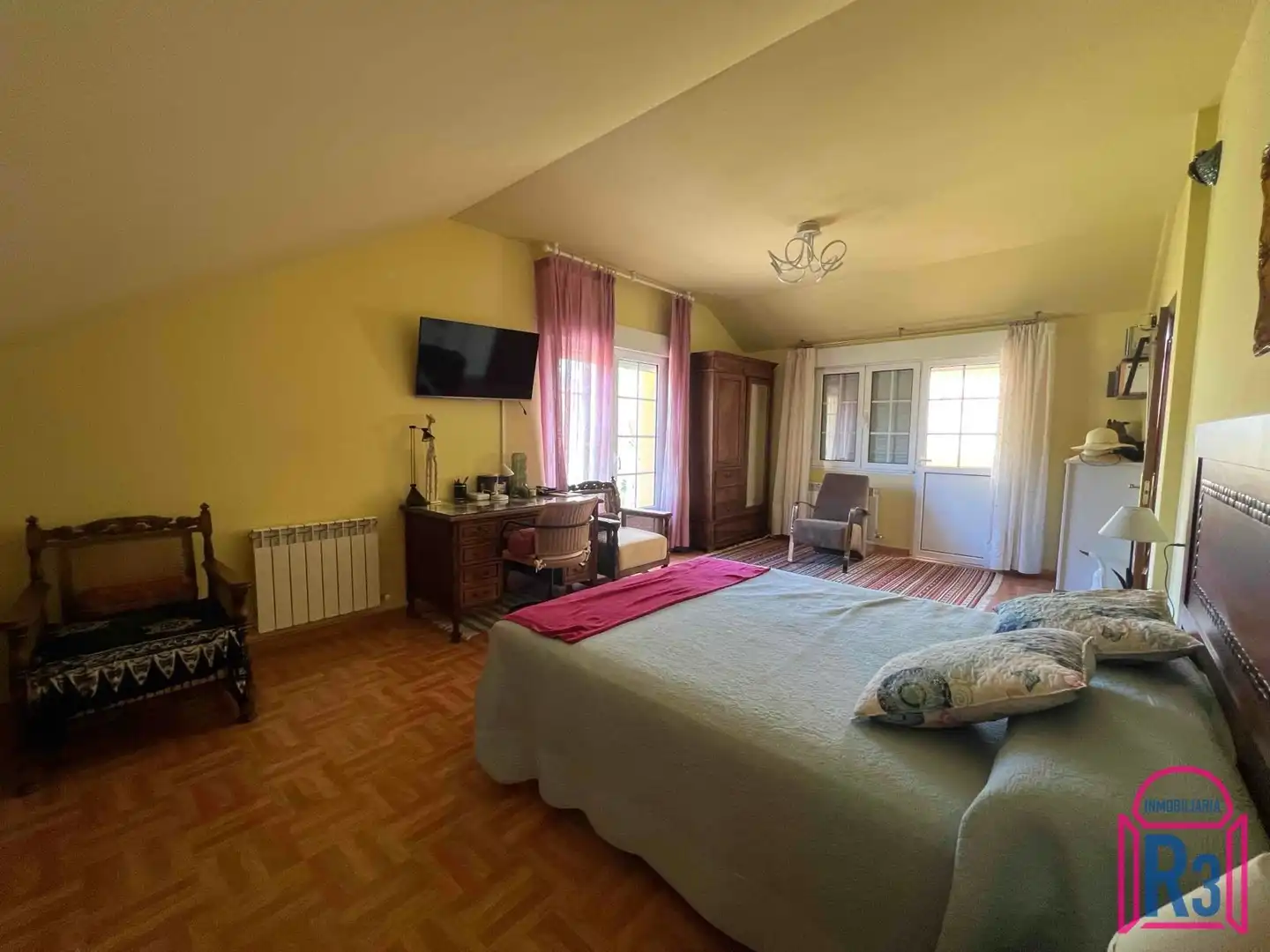 Habitación de Casa o chalet en venta en Carrocera con Calefacción, Jardín privado y Amueblado