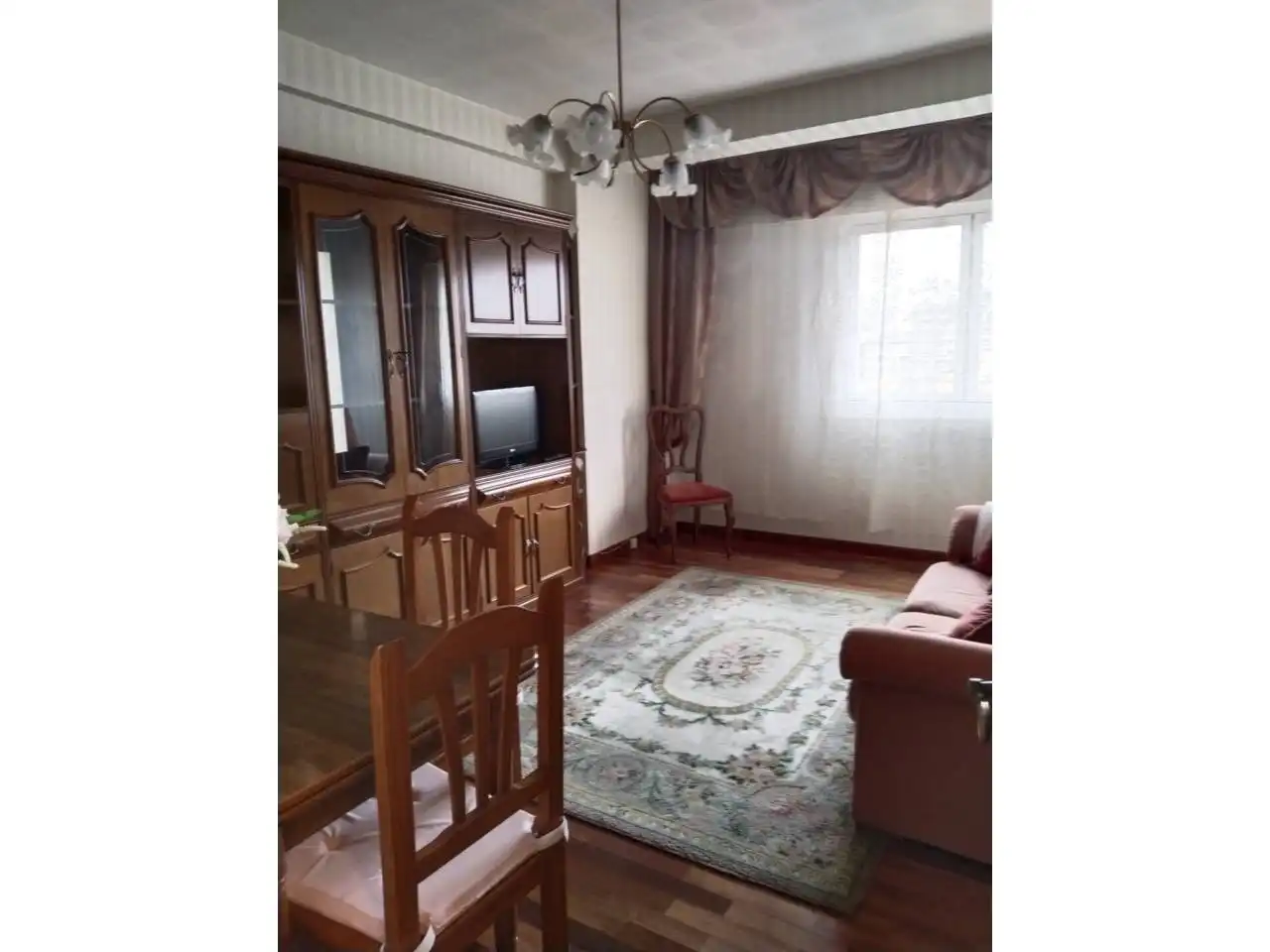 Sala de estar de Piso de alquiler en Burgos con Calefacción, Parquet y Amueblado