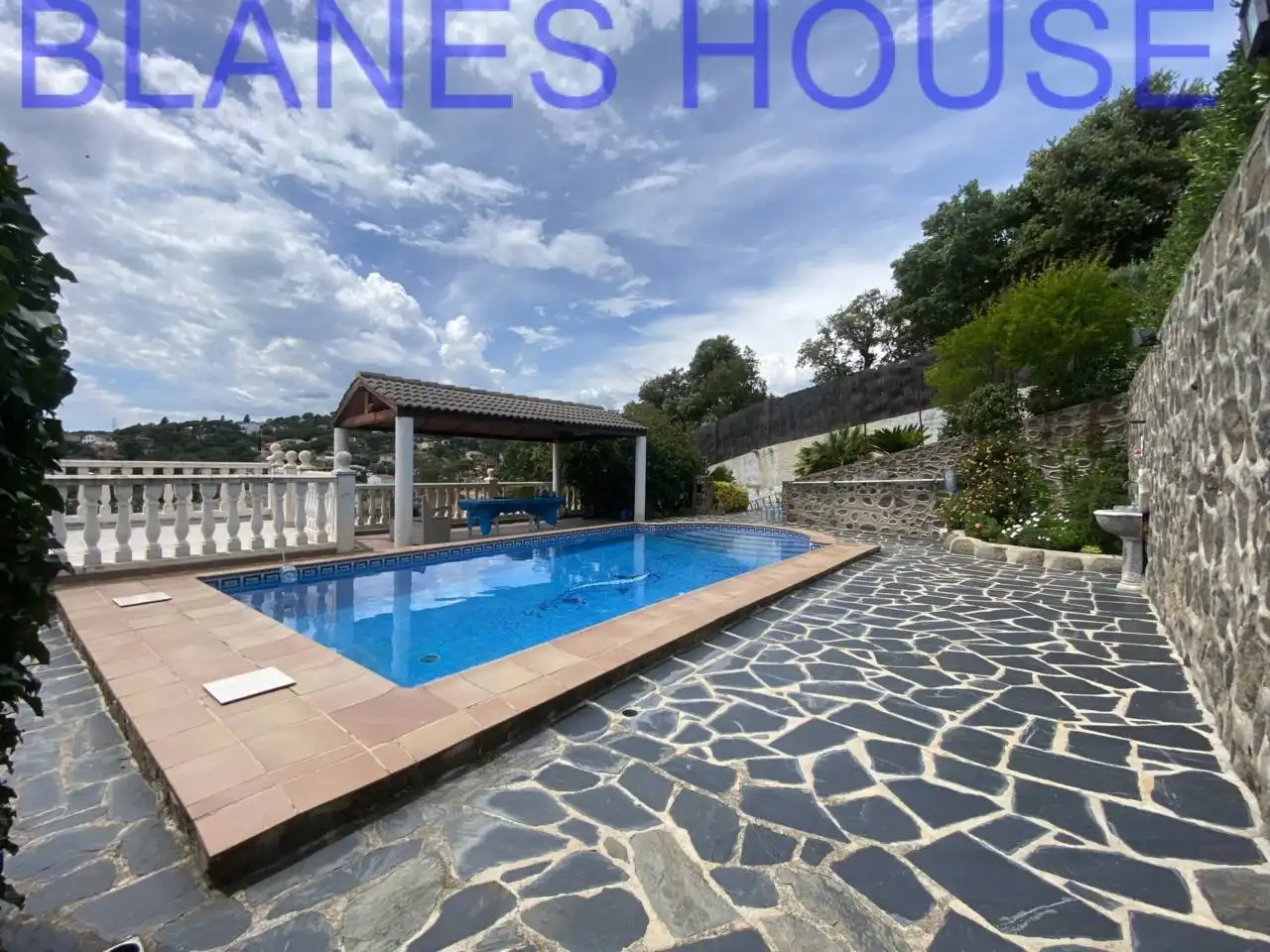 Vista exterior de Casa o chalet en venta en Maçanet de la Selva con Aire acondicionado, Jardín privado y Terraza