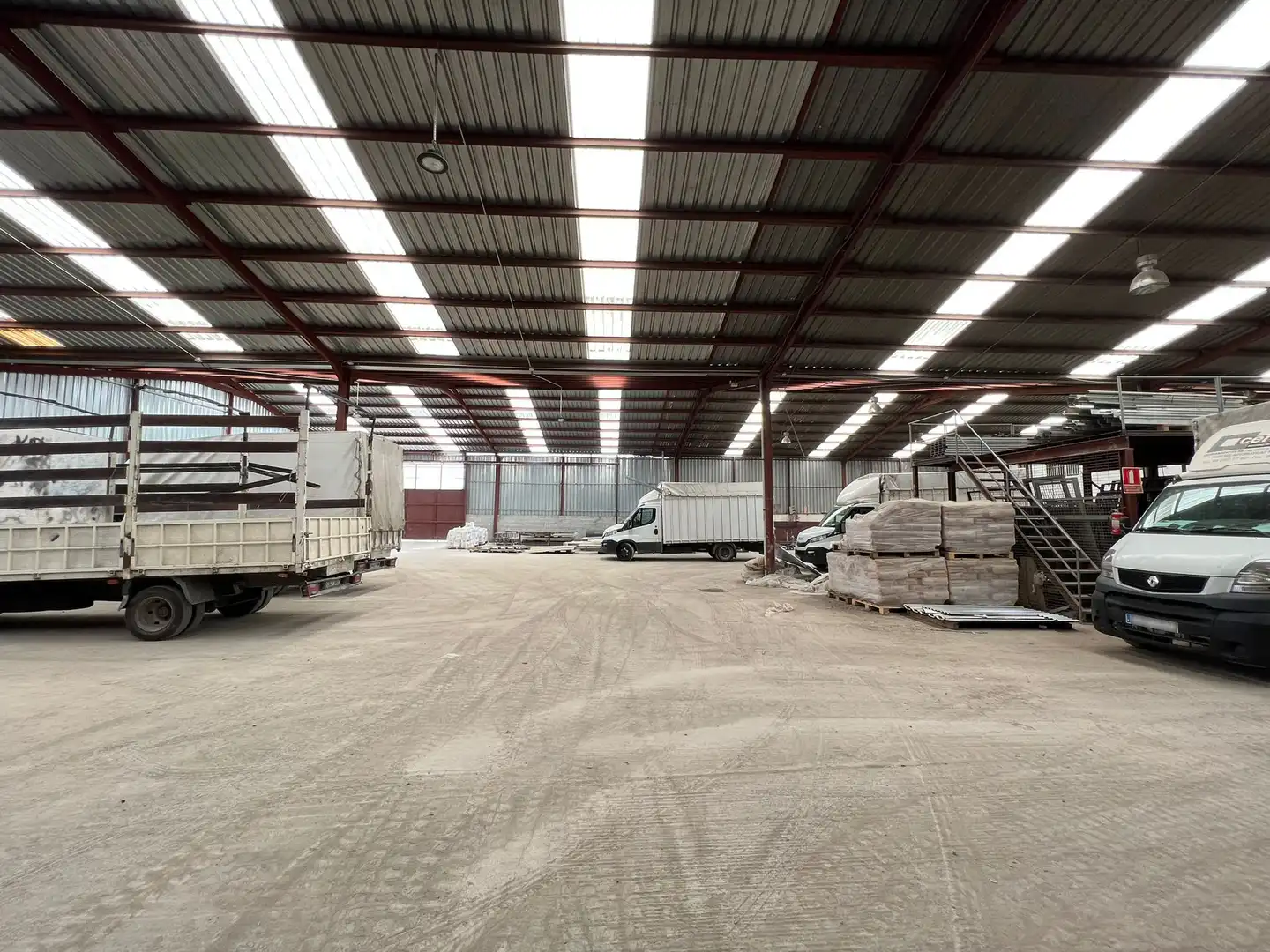 Nave industrial en venta en Humanes de Madrid