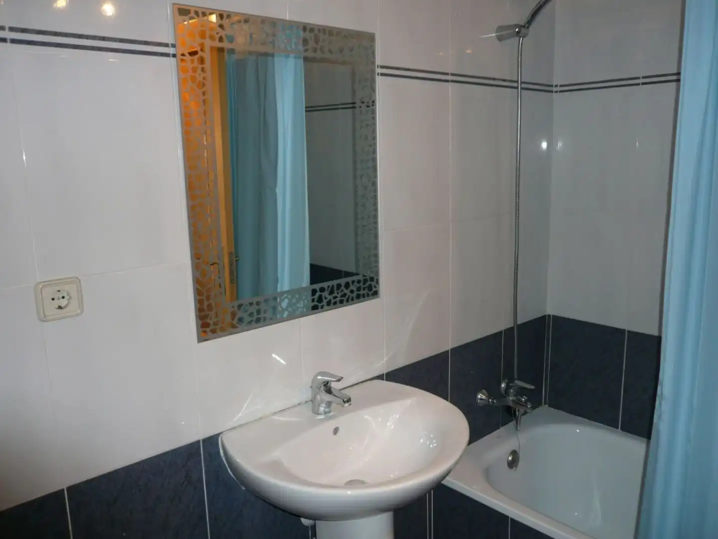 Flat with pool for sale in Calle de la Marina Baixa 5, imagen 19