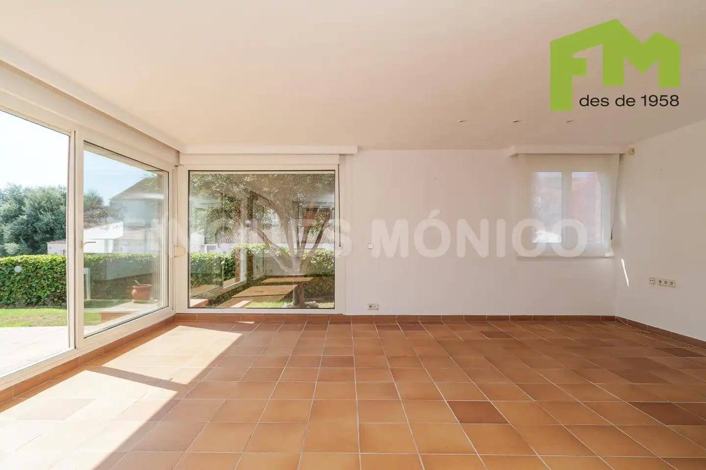 Sala de estar de Casa o chalet en venta en Teià con Calefacción, Jardín privado y Terraza