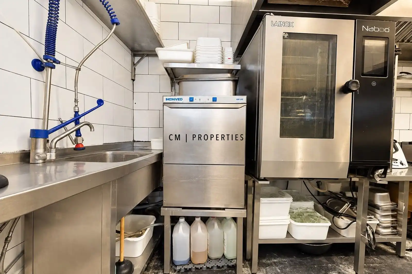 Kitchen of Commercial properties for rent in L'Eixample
