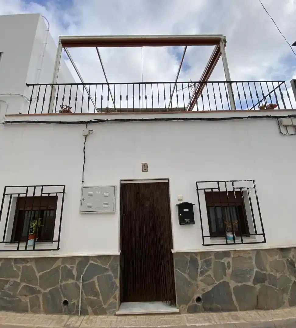 Vista exterior de Dúplex en venta en Lucainena de las Torres con Aire acondicionado, Parquet y Amueblado