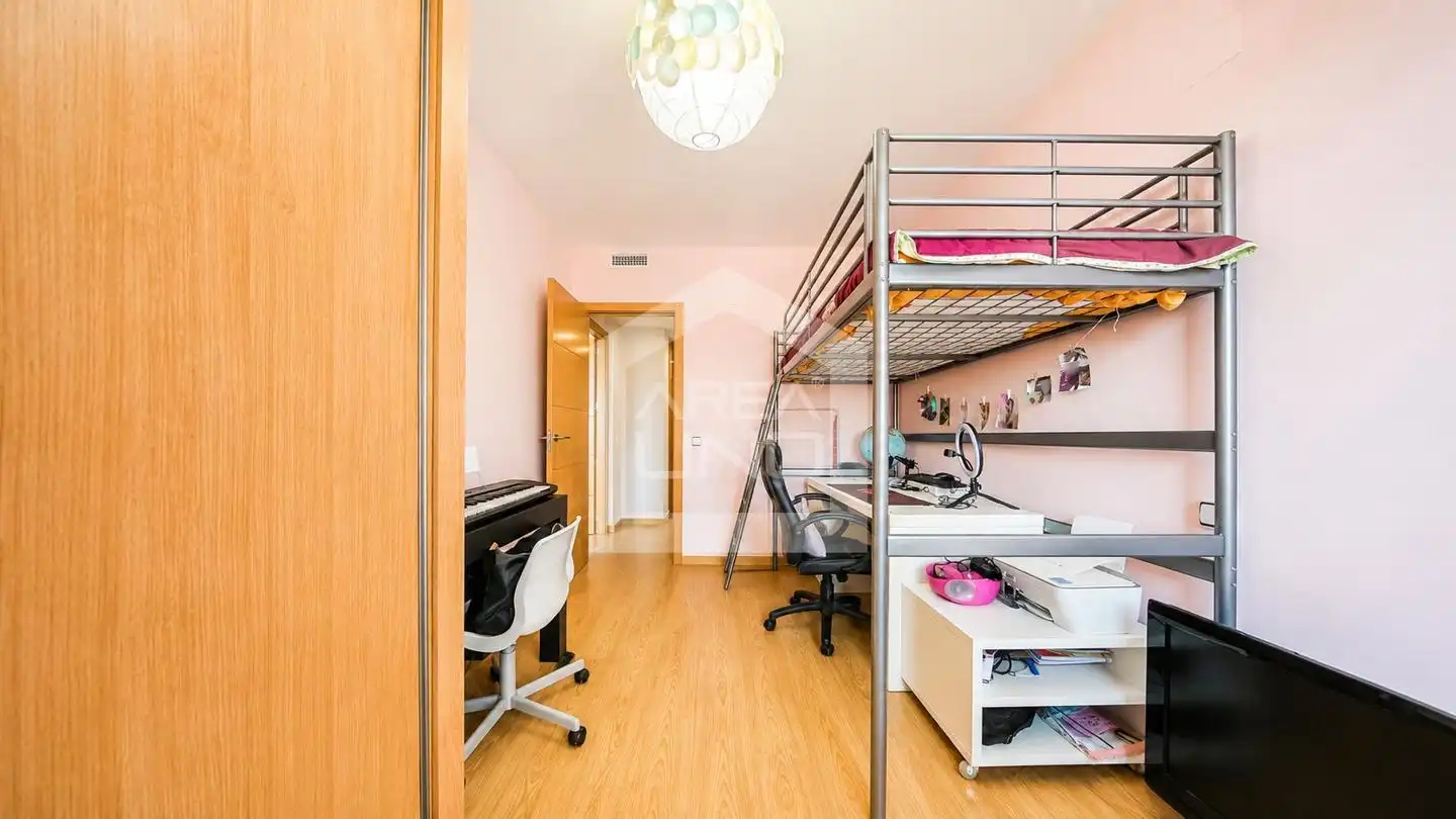 Bedroom of Flat for rent in Fuenlabrada  with Air Conditioner, Heating and Storage room