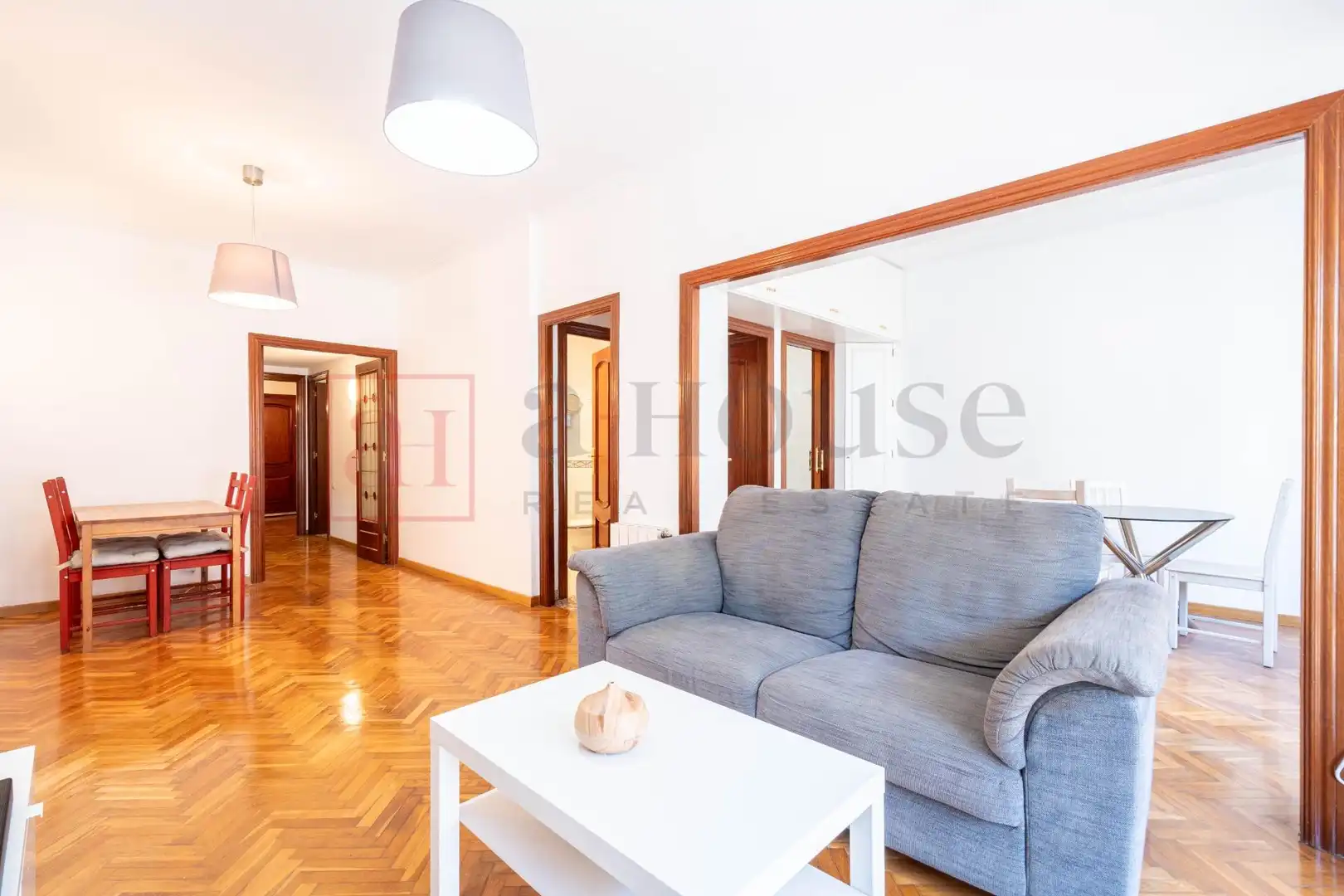 Sala d'estar de Pis en venda en  Barcelona Capital amb Aire condicionat, Parquet i Balcó