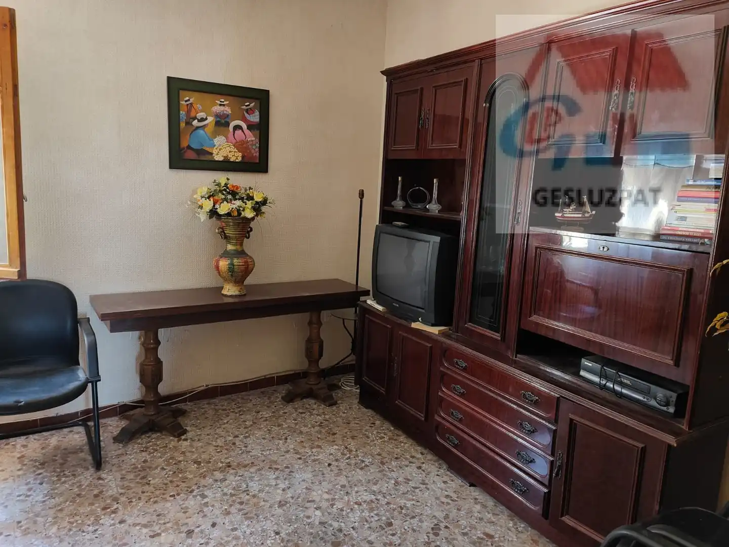 Sala d'estar de Casa adosada en venda en Corral de Almaguer amb Jardí privat, Parquet i Terrassa