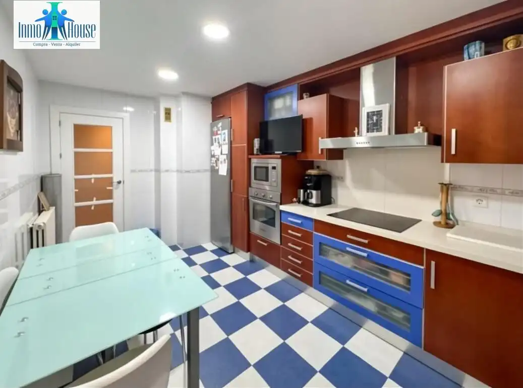 Kitchen of Flat for sale in Albacete  with Air Conditioner, Heating and Storage room