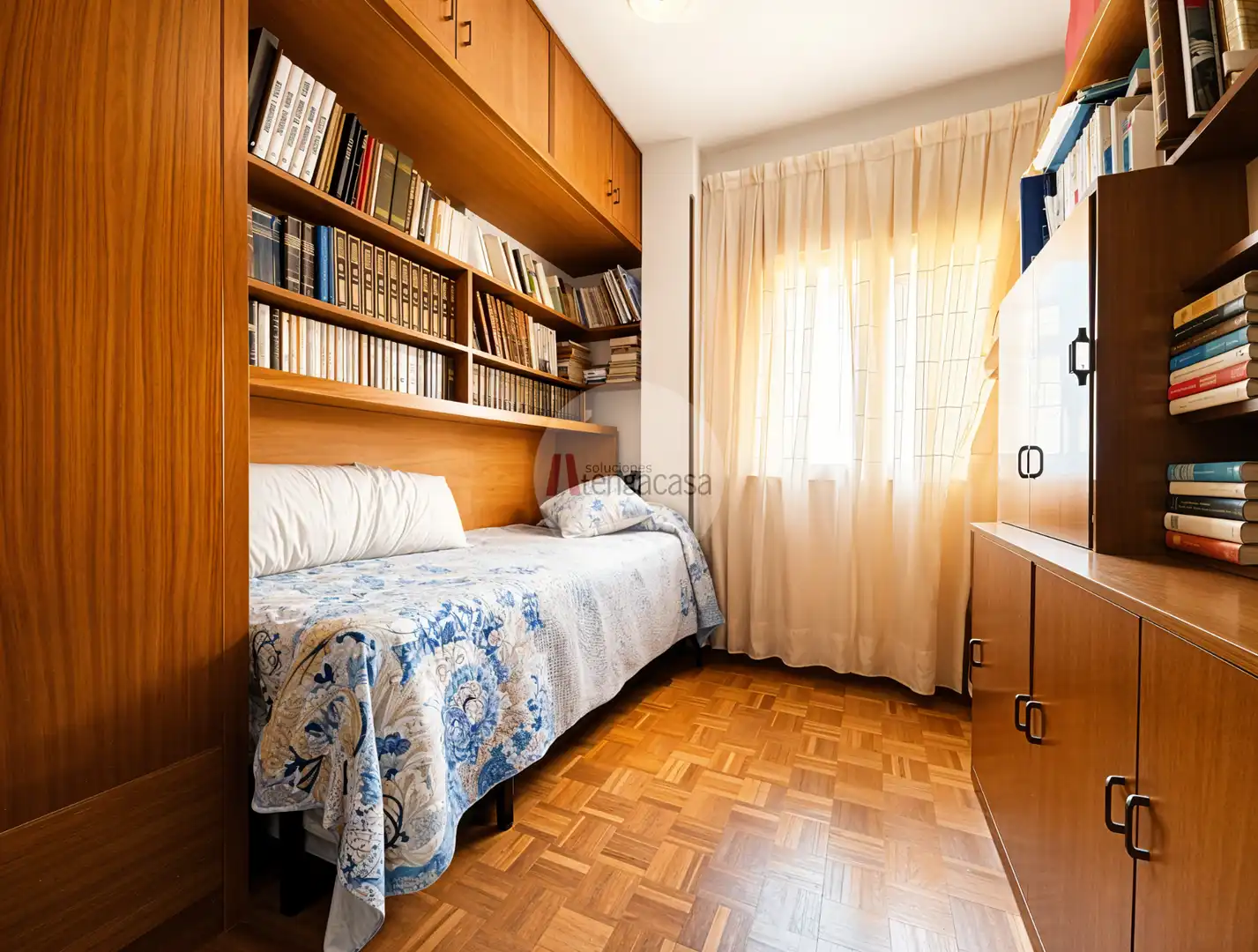 Bedroom of Flat for sale in Madrid  with Air Conditioner, Heating and Terrace