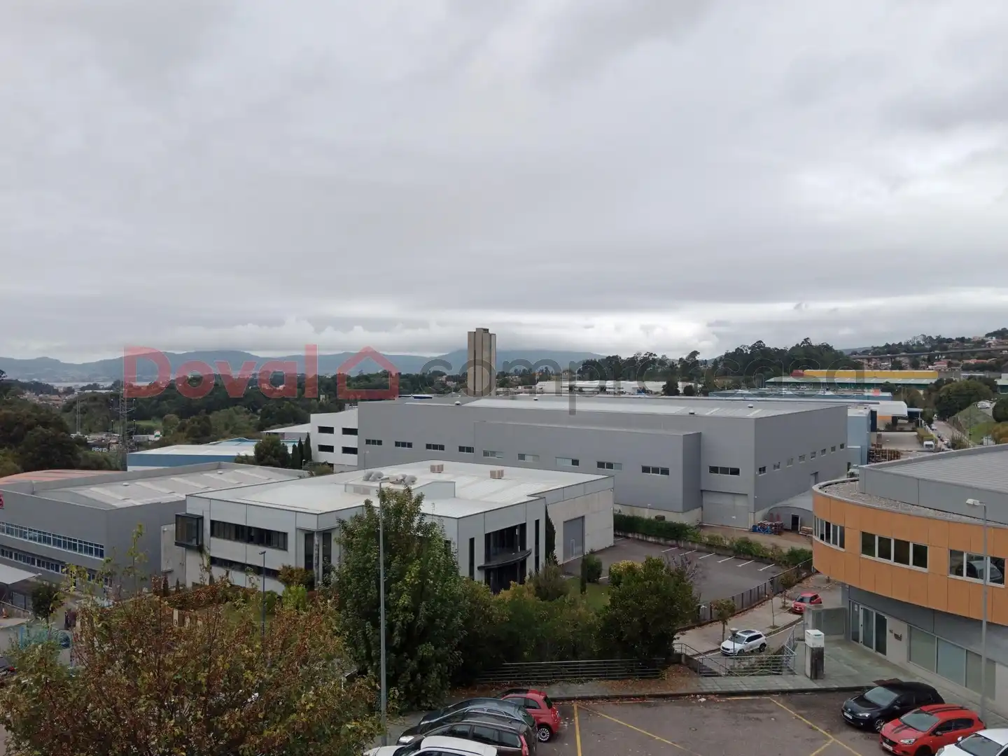 Vista exterior de Oficina de alquiler en Vigo  con Calefacción
