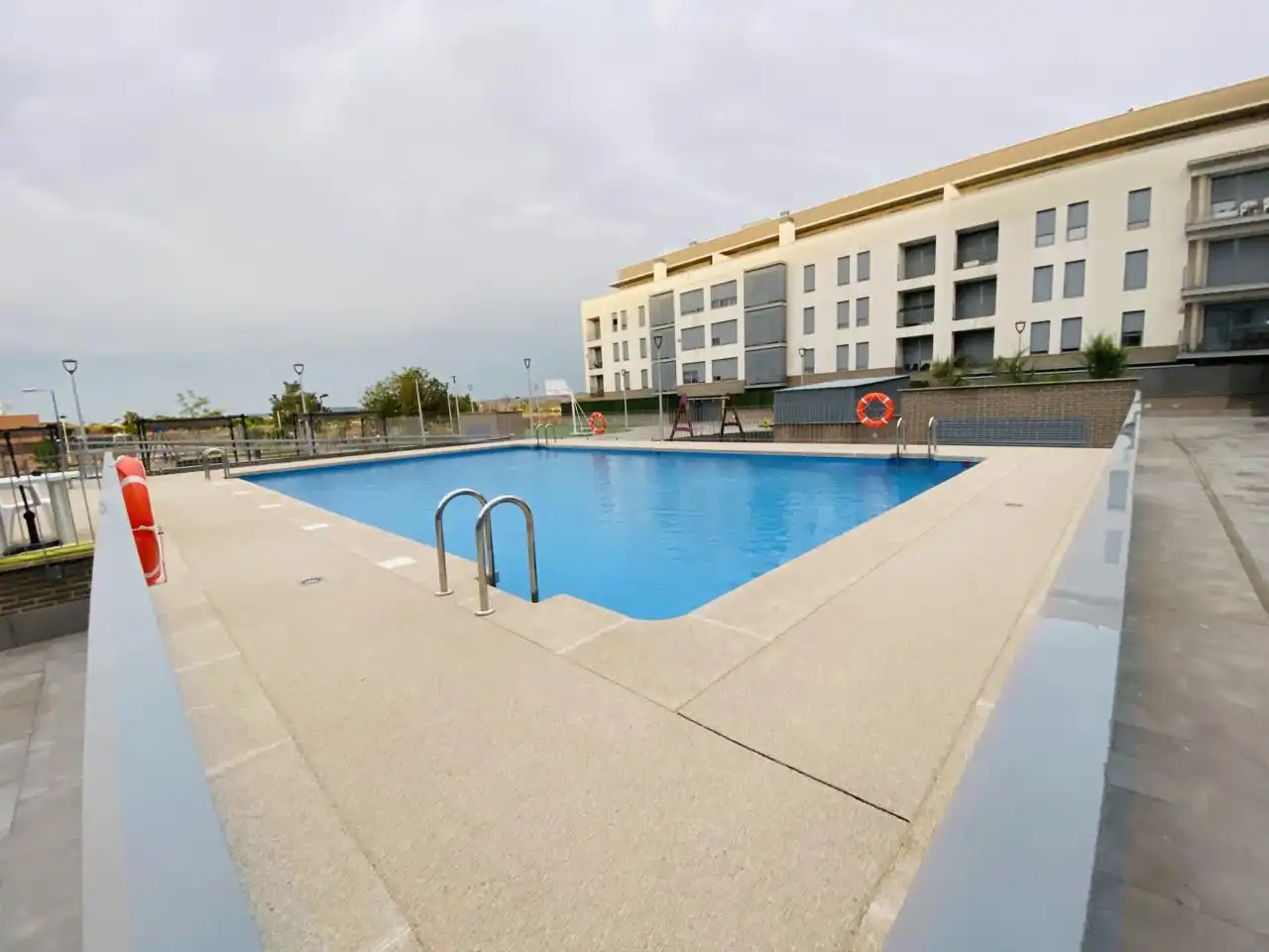 Piscina de Piso en venta en Alovera con Calefacción, Trastero y Piscina