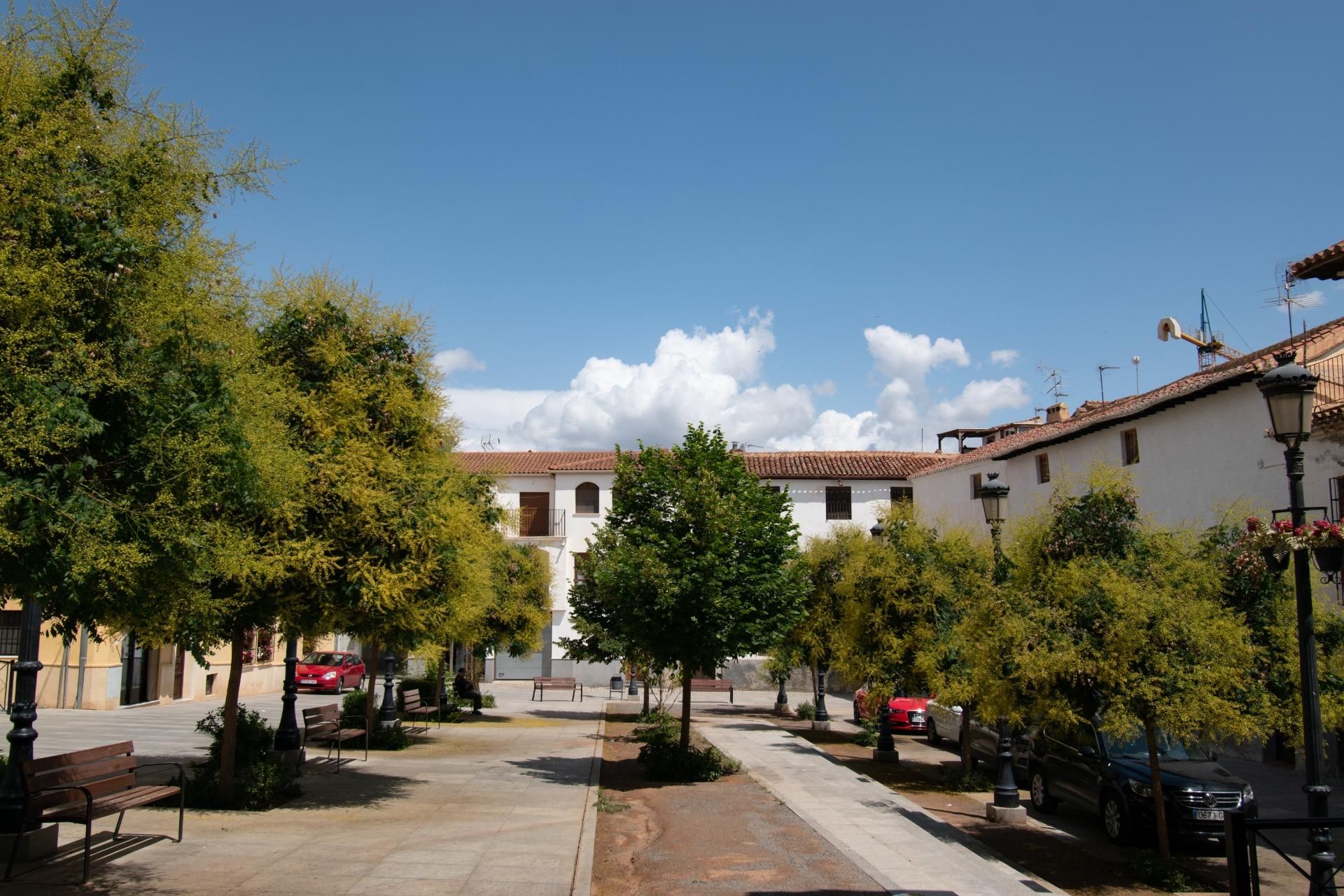 Vista exterior de Casa o xalet en venda en Guadix amb Calefacció, Traster i Piscina