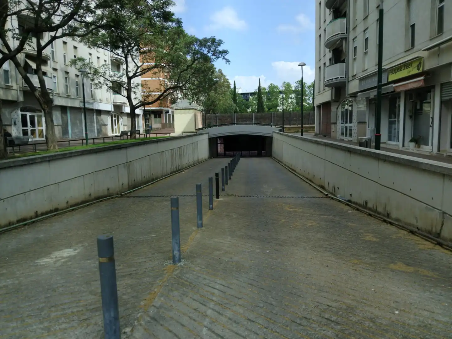 Parking de Garaje en venta en Cerdanyola del Vallès con Alarma