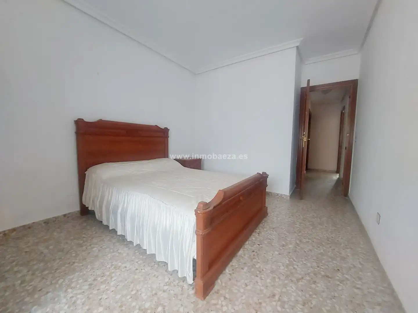 Schlafzimmer von Wohnung zum Verkauf in Baeza mit Terrasse, Abstellraum und Balkon