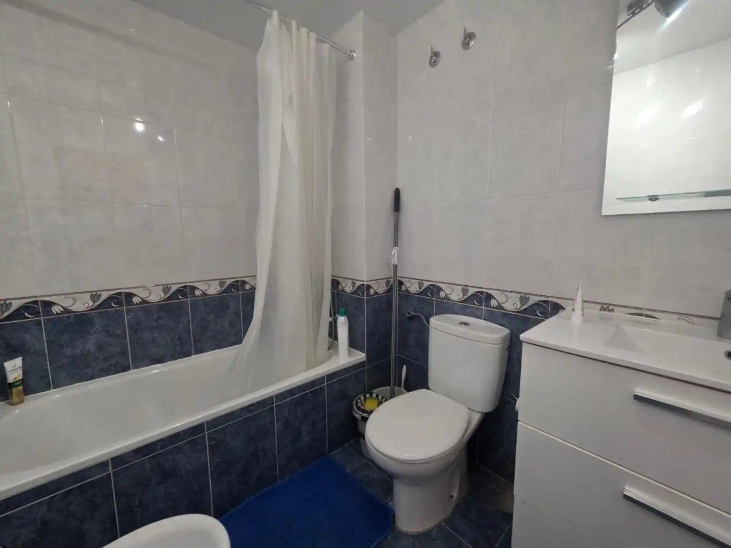Badezimmer von Wohnung zur Miete in Ávila mit Heizung, Parkett und Terrasse
