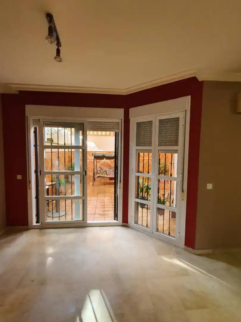 Casa adosada en venda en Mairena del Aljarafe amb Balcó