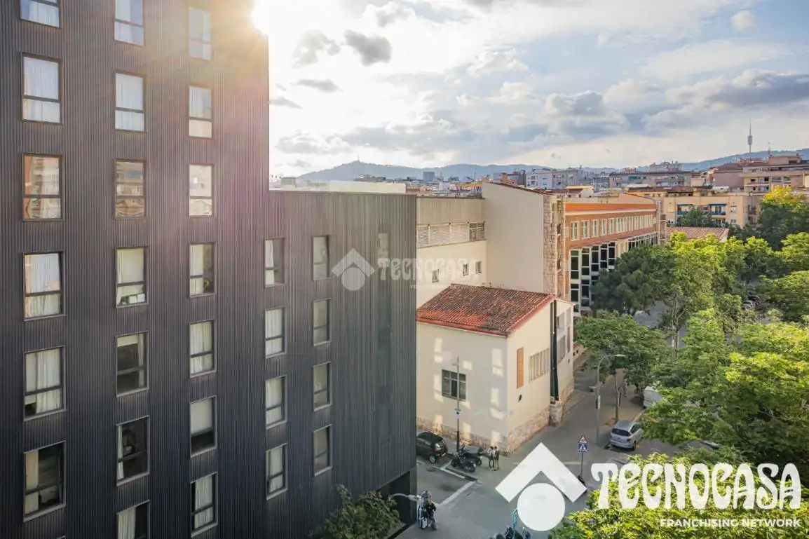 Vista exterior de Piso en venta en Barcelona con Aire acondicionado y Calefacción