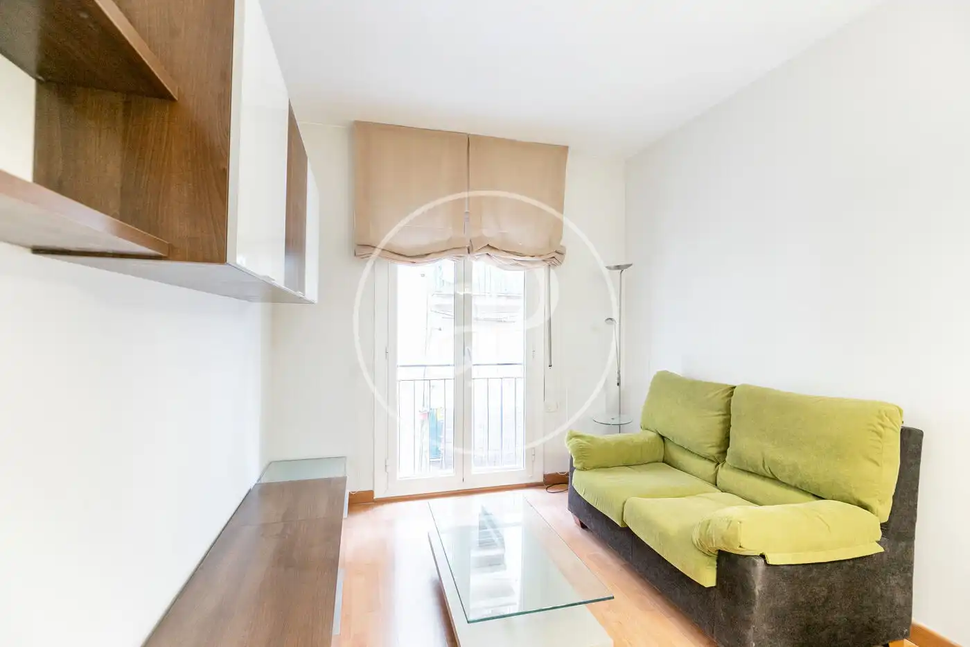 Sala d'estar de Pis en venda en Barcelona amb Calefacció i Moblat