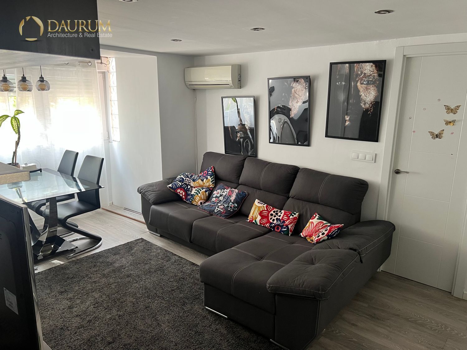 Living room of Flat for sale in  Madrid Capital  with Air Conditioner, Heating and Furnished